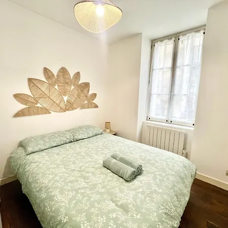 Апартаменти Cocon Au Coeur De Avec Cour - Centre *