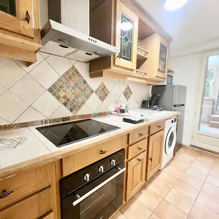 Cocon Au Coeur De Avec Cour - Centre Apartment