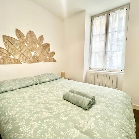 Cocon Au Coeur De Avec Cour - Centre Apartment *